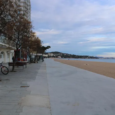 Apartamento Estudio Primera Línea De Mar Con Piscina Y Párking Platja d'Aro (Playa de Aro)