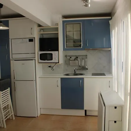 Apartment Estudio Primera Linea De Mar Con Piscina Y Parking
