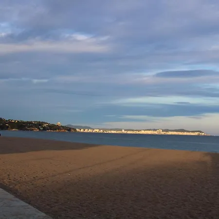 Estudio Primera Linea De Mar Con Piscina Y Parking Apartment